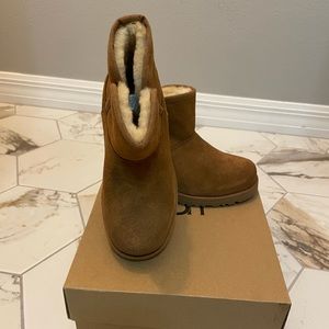 K Katalina II Brown/Tan Children UGG Boots Size 13 New, Never Worn